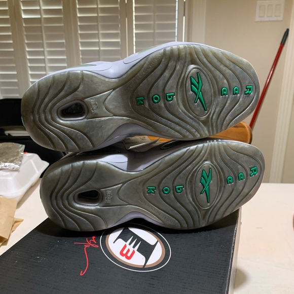 Reebok Question Mid Philadelphia Eagles Size 8 Silver Green Cream Mens Shoes - Picture 5 of 11